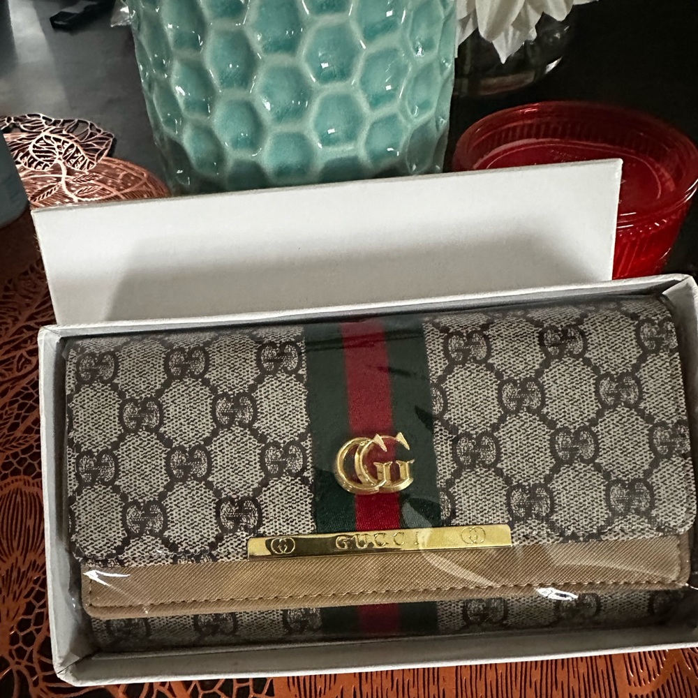 GUCCI WALLET